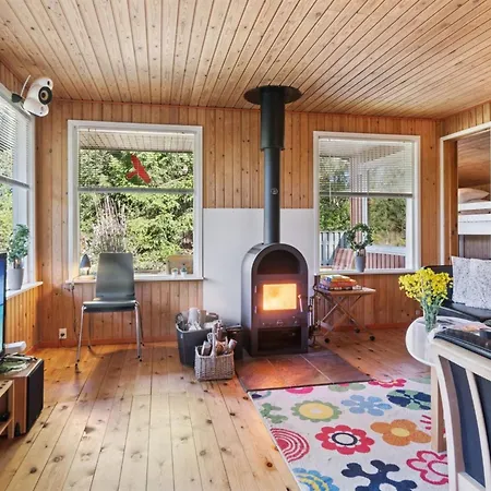 Sigge - 5km From The Sea By Interhome